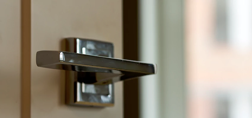 Door Lever Knob Repair in Coral Springs