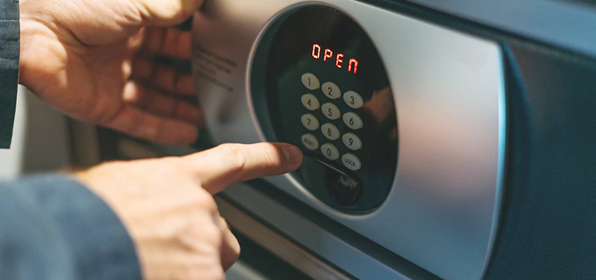 Cash Safe Openers in Coral Springs, Florida