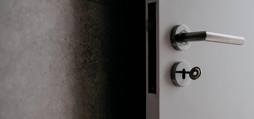 Front Door Handle Repair And Installation in Coral Springs, FL