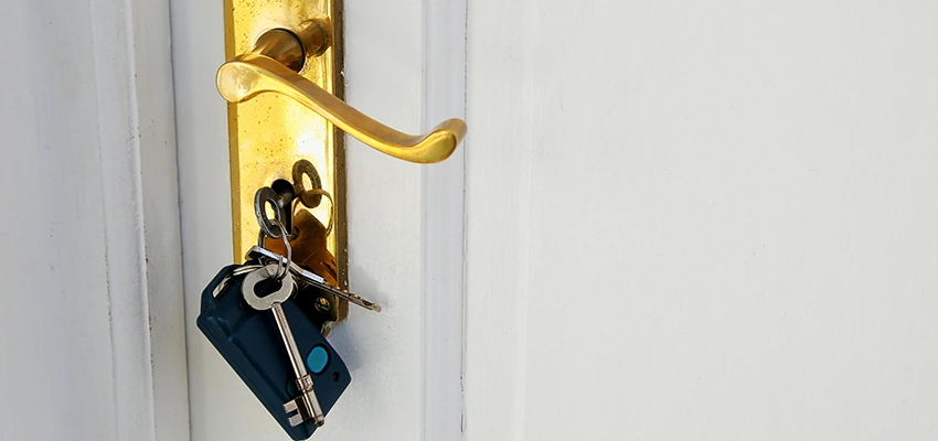 Broken Door Key Extraction in Coral Springs, FL